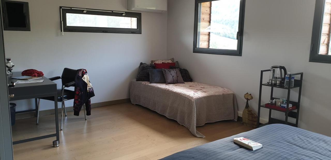 Domaine De La Rue De La Tour Bed & Breakfast Valsonne Luaran gambar