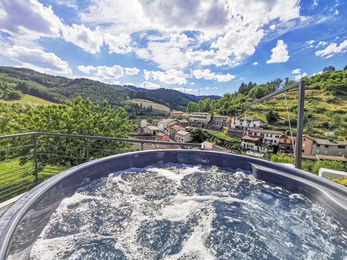 Domaine De La Rue De La Tour Bed & Breakfast Valsonne Luaran gambar
